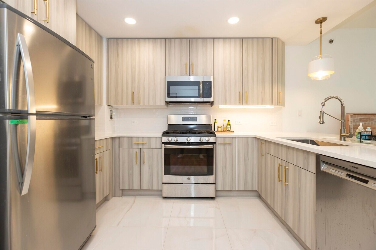 Foto principal - 20 Newport Pkwy