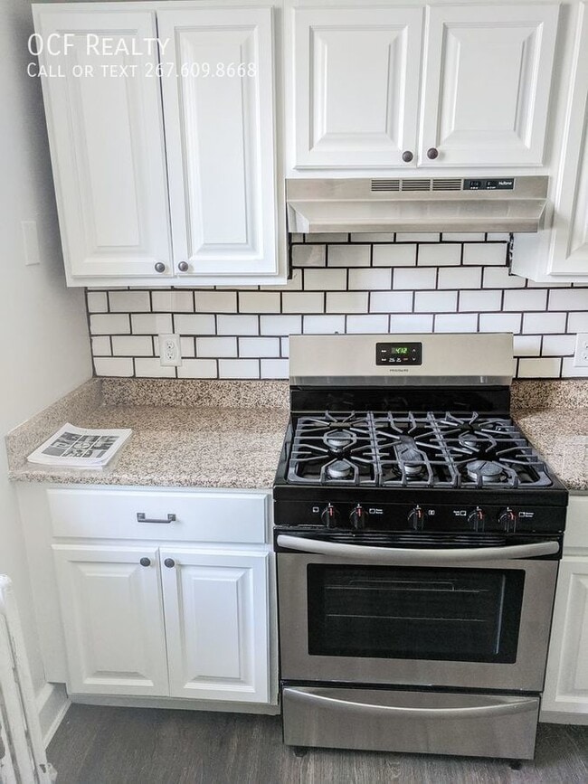 Building Photo - Point Breeze 3 Bed Home