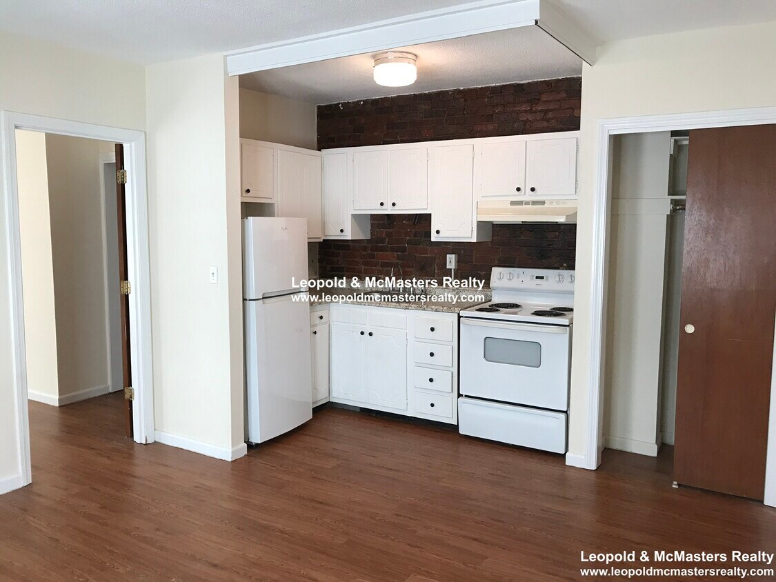 Foto principal - 67 S Huntington Ave
