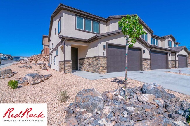 Building Photo - 3 Bedroom Hurricane Townhome With Scenic Views