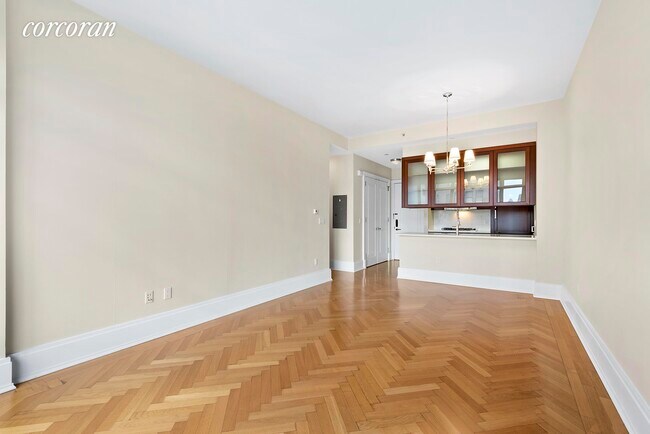 Building Photo - 205 W 76th St