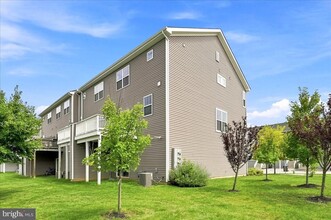 Building Photo - 1911 Boulder Dr