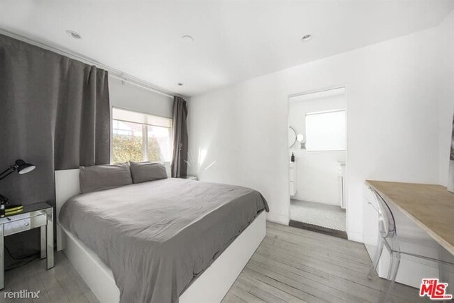 Building Photo - 2 br, 2 bath House - 1417 Echo Park Ave
