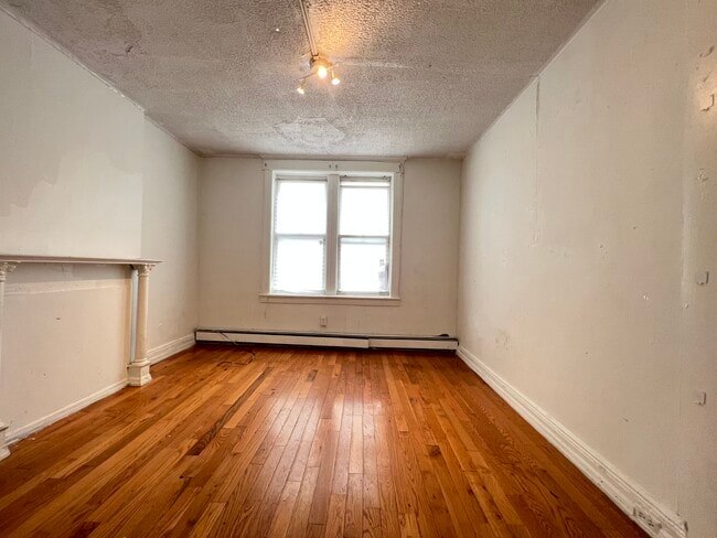 Building Photo - 20 Morton Pl