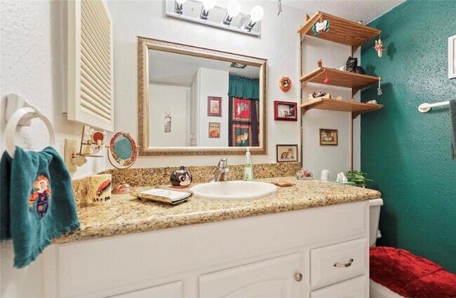 Foto del edificio - 5800 Lumberdale Rd