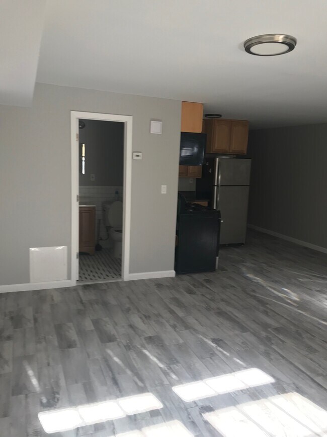 Foto del edificio - 3122 Waterbury Ave