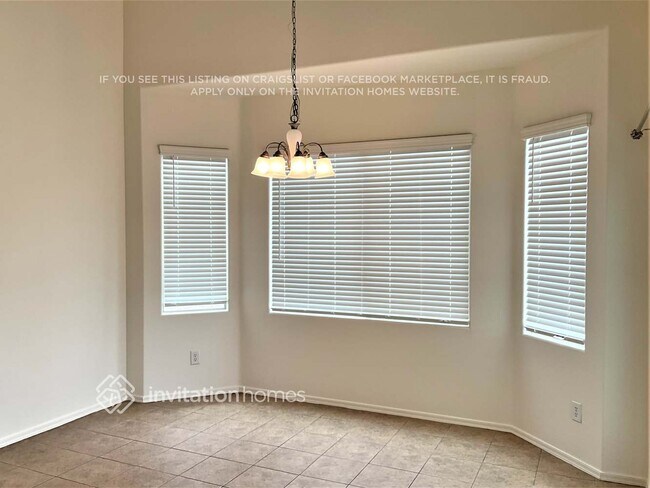 Building Photo - 2297 E Redwood Ct