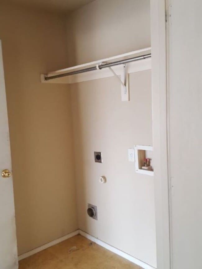 Building Photo - 6717 Dream Dust Dr