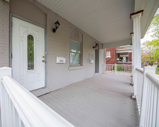 Building Photo - 2221 Benton St