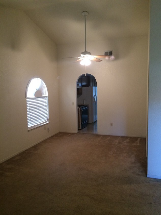 Building Photo - 1540 Sungate Dr