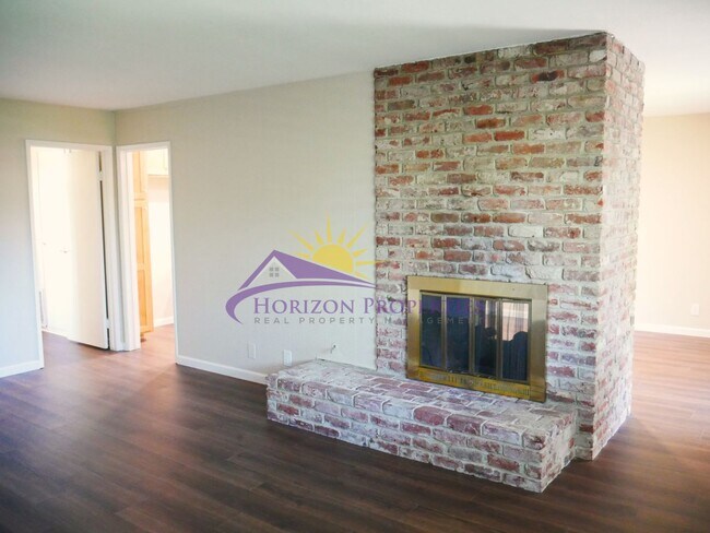 Foto del edificio - Remodeled 3 Bed 2 Bath 1,215 Sq Ft Citrus Heights Home