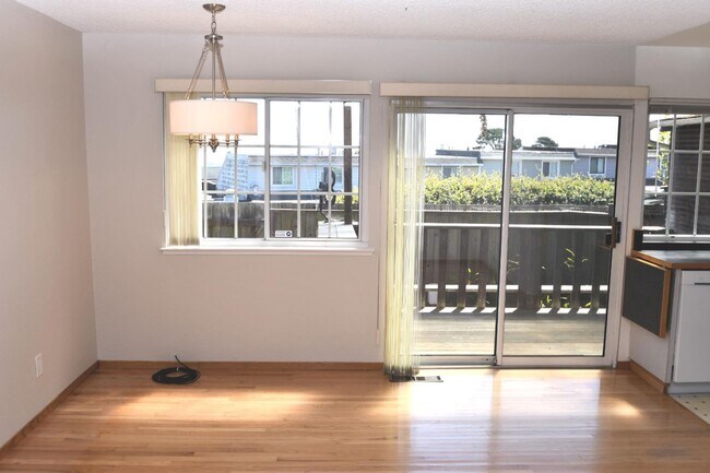 Building Photo - 3812 Palos Verdes Way