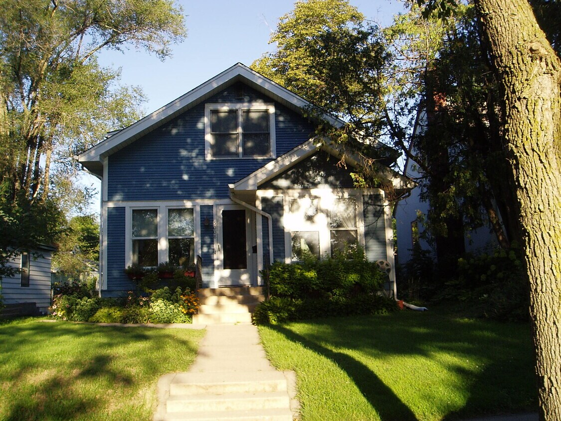 Foto del edificio - 5008 Thomas Ave S