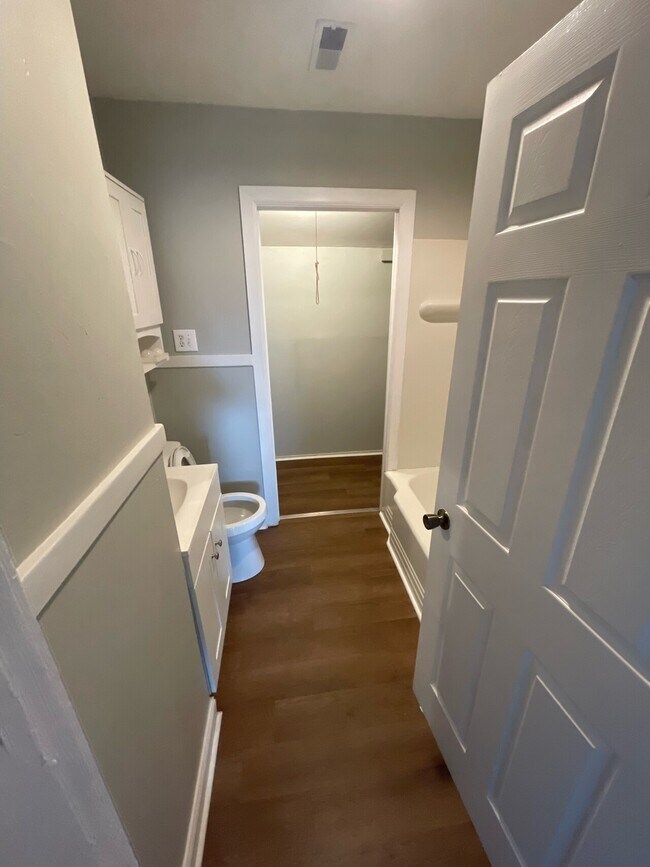 Building Photo - Virginia