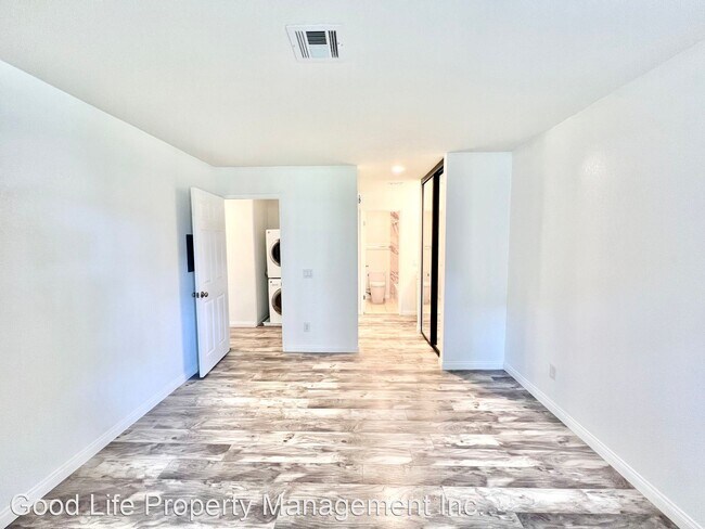Foto del edificio - 2 br, 2 bath House - 10303 Azuaga St Unit 15