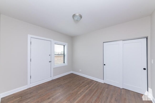 Foto del edificio - 3 bedroom in Chicago IL 60647