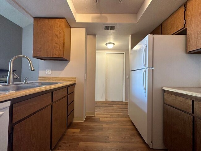 Building Photo - 14282 E Tufts Pl