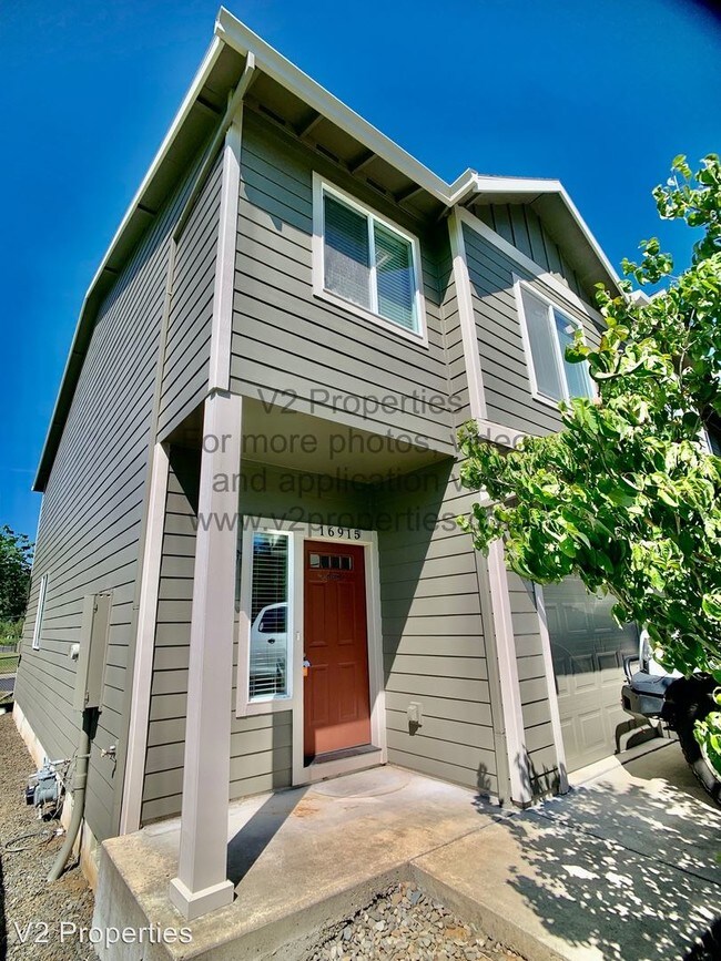 16915 SE Bluff Rd, Sandy, OR 97055 Apartment for Rent in Sandy, OR