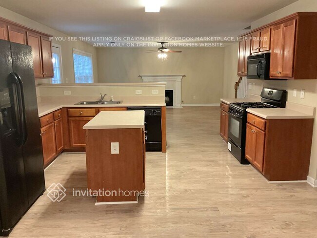 Foto del edificio - 1568 Great Shoals Cir SE