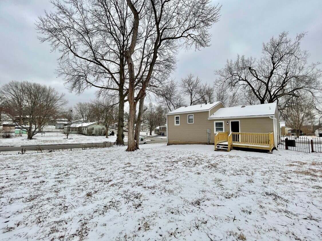 Primary Photo - 16308 E 31st Terrace S