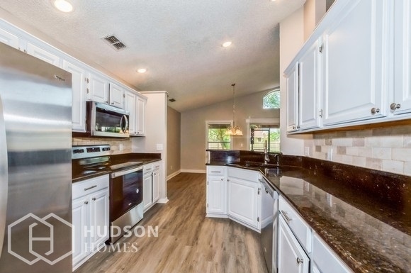 Foto del edificio - NOW AVAILABLE! - 2551 Logandale Dr, Orland...