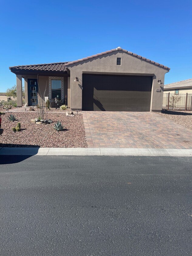 Foto principal - 4504 Jackpot Rd