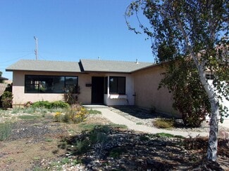 Building Photo - 1409 E Lemon Ave