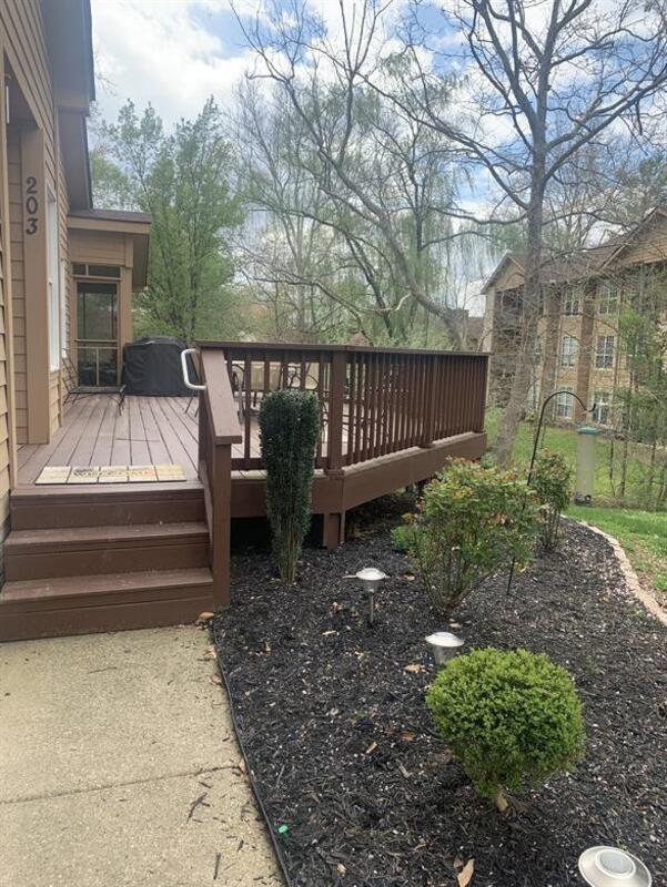 203 Oakbridge Dr, Hurricane, WV 25526 Condo for Rent in Hurricane, WV