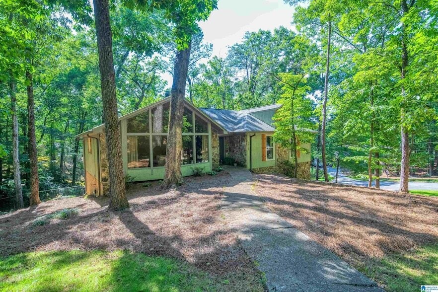 Foto principal - 1928 Indian Lake Dr