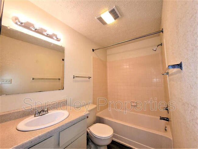 Building Photo - 608 John Paul Jones Dr