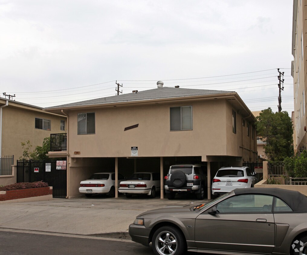 Foto principal - 1249 S Westgate Ave