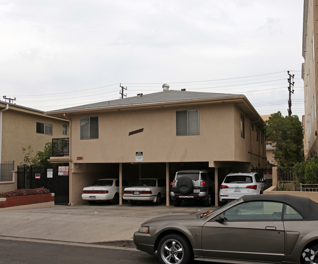 Primary Photo - 1249 S Westgate Ave