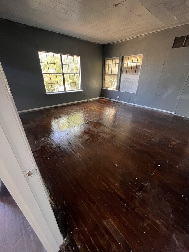 Foto del edificio - 1506 Travis St