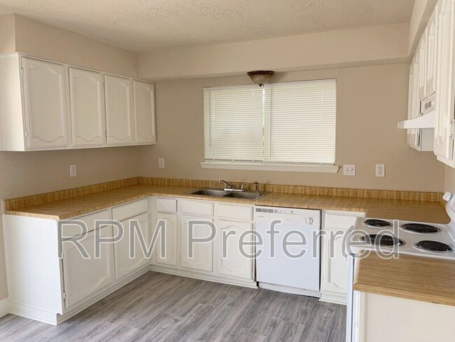 Foto del edificio - 23126 Pennsgrove Rd