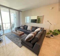 Building Photo - 253 NE 2nd St