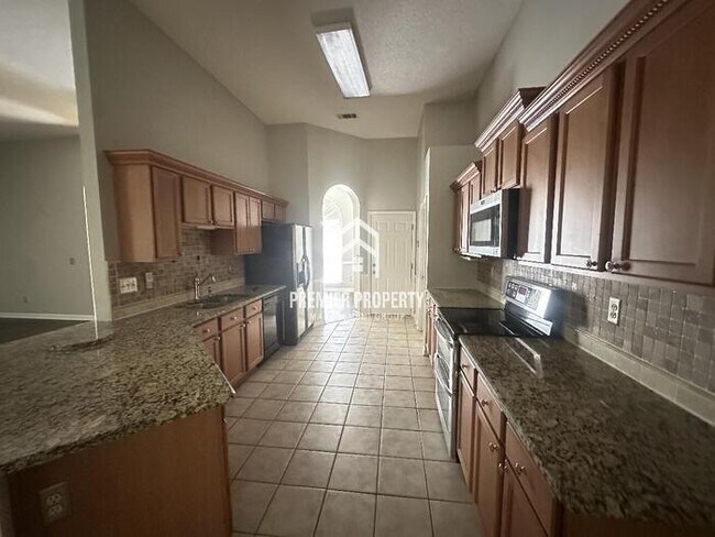 Foto del edificio - 5251 Charlotte Oak Cove