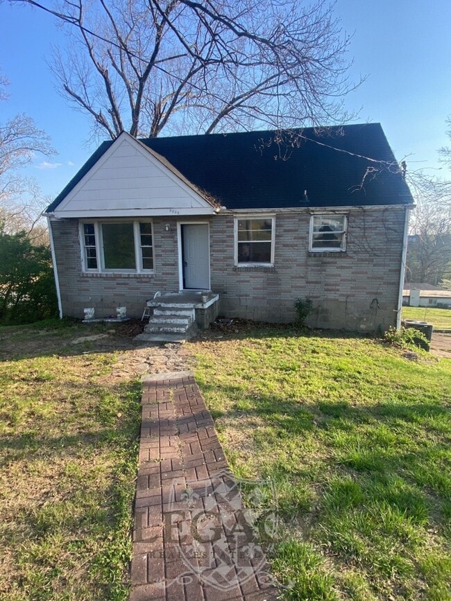 Photo - 2229 Maplecrest Dr House