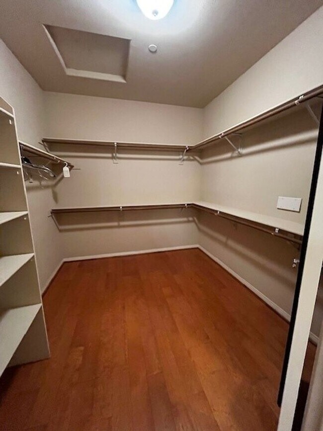 Building Photo - 13304 Sterling Heights Dr