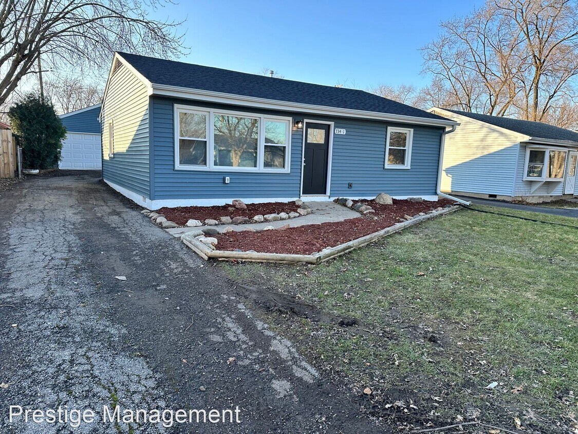 Primary Photo - 3 br, 1 bath House - 734-1 Imperial Rd