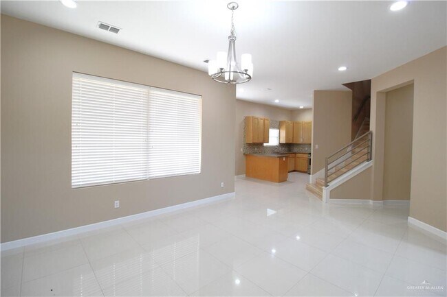 Foto del edificio - 217 Ulex Ave
