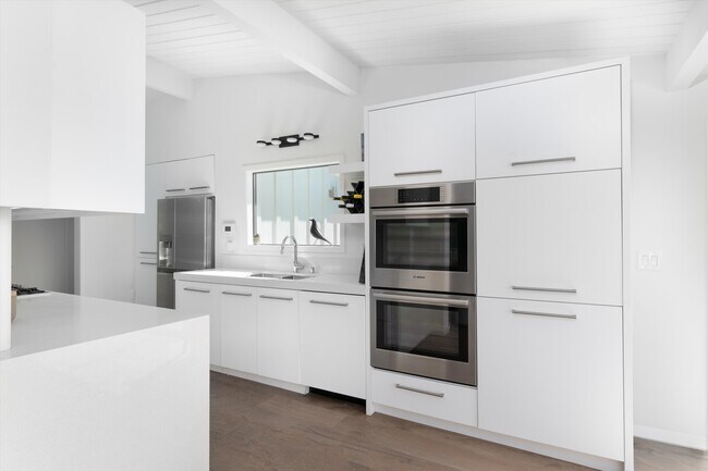 Foto del edificio - 15355 Stonewood Ter