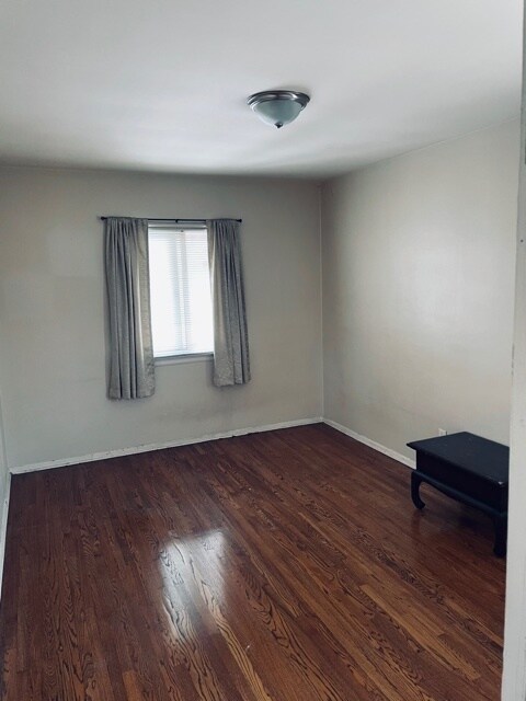 Building Photo - 434 S Catalina St