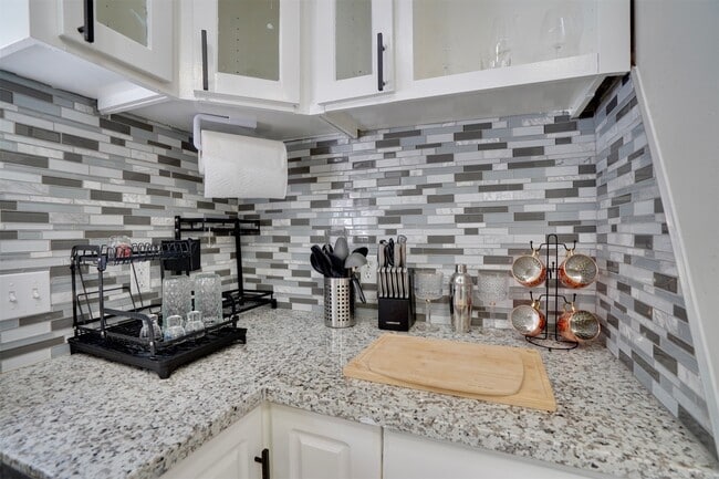 Foto del edificio - 4010 Oak Terrace Ct