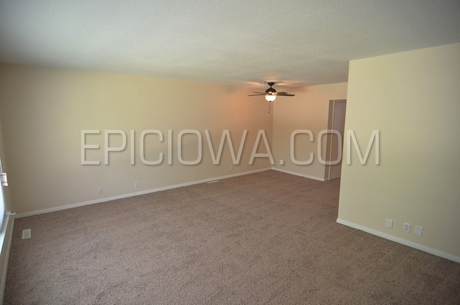 Foto del edificio - 143 Sunrise Dr NW