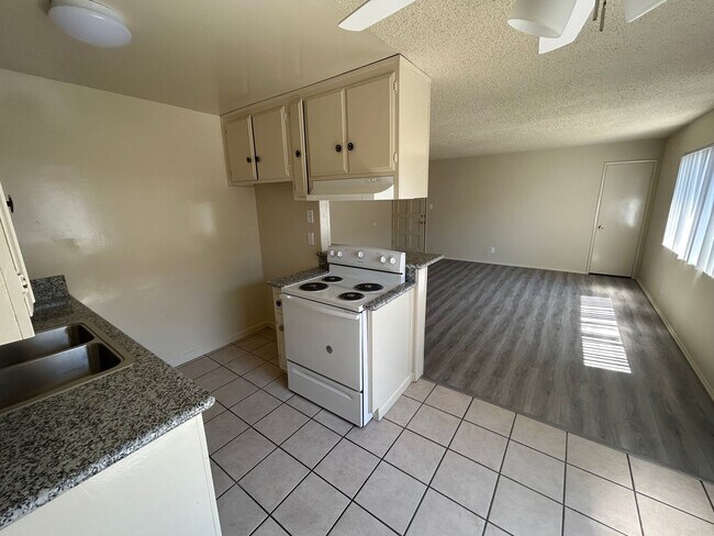 Building Photo - 4201 Green Ave