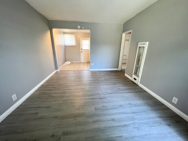 Building Photo - 3420 Santa Anita Ave