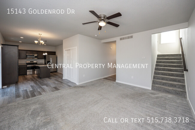 Foto del edificio - 15143 Goldenrod Dr