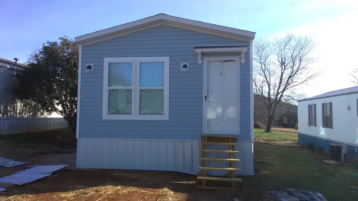 Primary Photo - 261 Park Dr