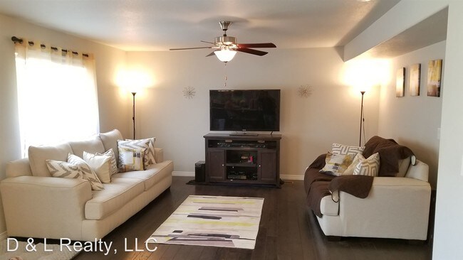 Building Photo - 3 br, 3 bath House - 9724 Rubicon Dr