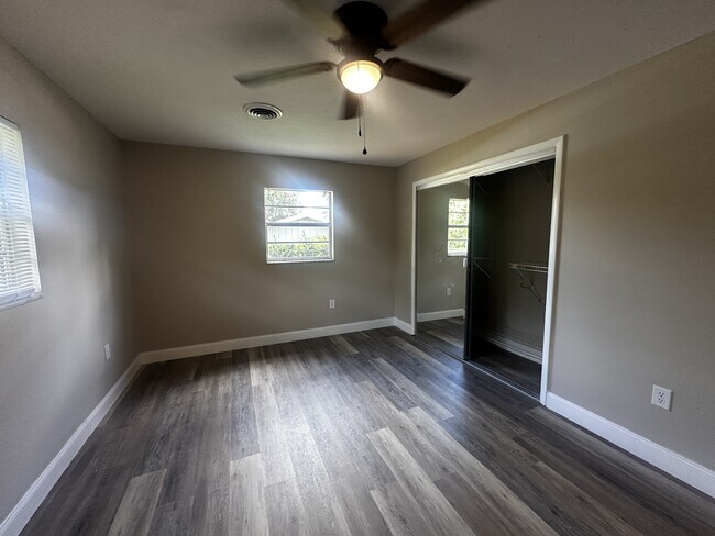 Foto del edificio - 3700 SE 34th Ct